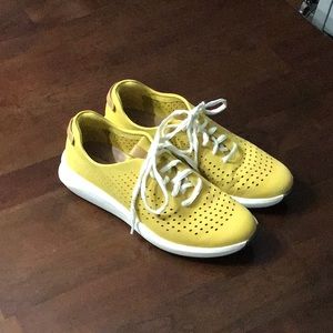 Clark athleisure shoes
